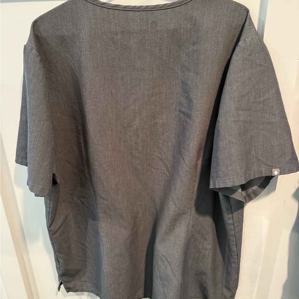 Figs Graphite Scrub Ensemble - image 7